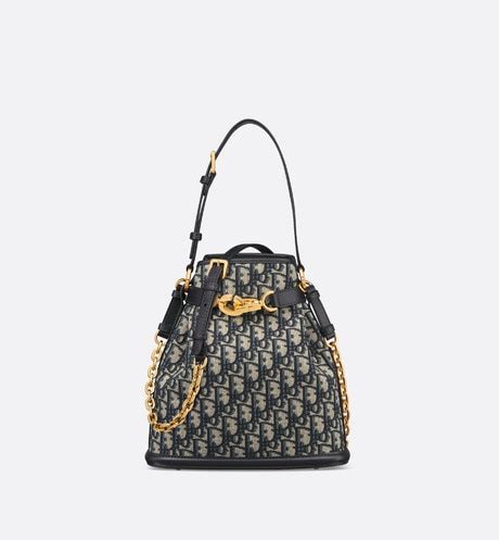 sac c'est dior|Dior bag online shop.